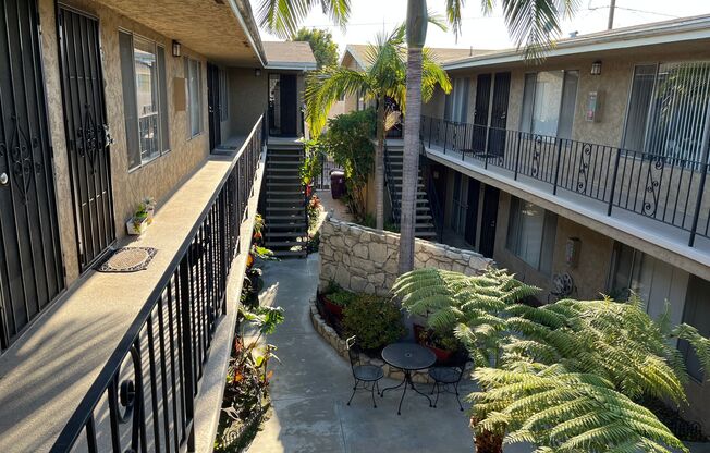 915 Coronado Ave, Long Beach, CA 90804