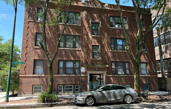 2540 N. Racine
