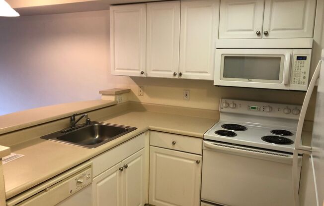 1 bed, 1 bath, 761 sqft, $2,295, Unit #403