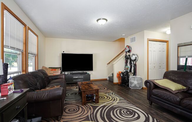 AVAILABLE IN NOVEMBER! 3 Bedroom, 1.5 Bath House in Grand Rapids