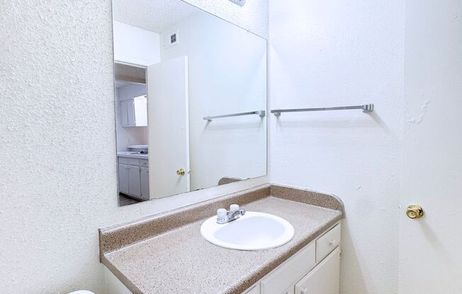 1 bed, 1 bath, 600 sqft, $1,239, Unit WWK-102