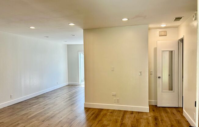 Fully remodeled town home!