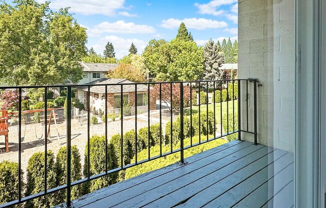 3 beds, 1 bath, 800 sqft, $1,595, Unit 51