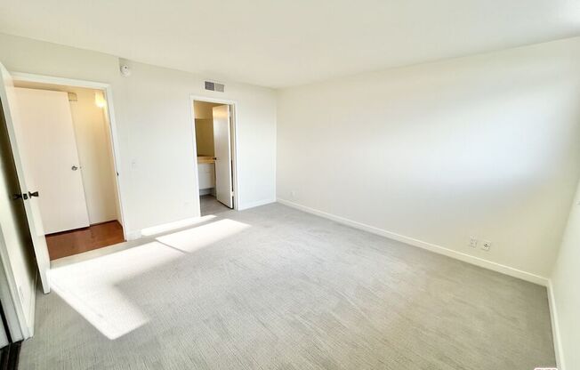 1 bed, 1.5 baths, 715 sqft, $3,000, Unit 808