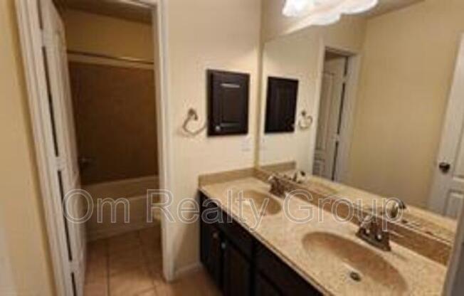 2318 NASHMOR SUGAR LNDG DR