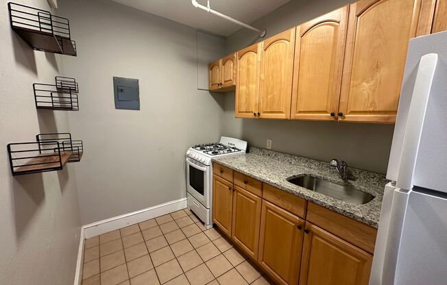 1 bed, 1 bath, $2,050, Unit 3