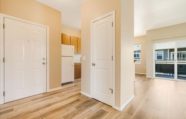 2 beds, 1 bath, 901 sqft, $1,400, Unit 1144-304