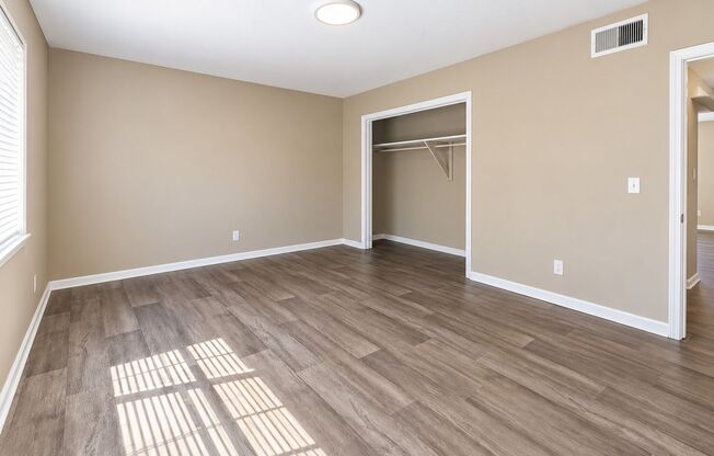 2 beds, 1 bath, 1,010 sqft, $1,150, Unit I01