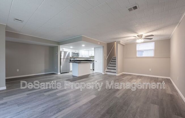 2213 AURORA DR