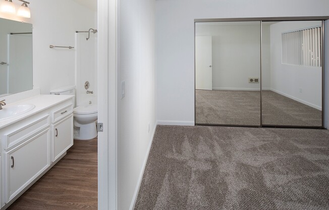 2 beds, 2 baths, 900 sqft, $3,295, Unit 14