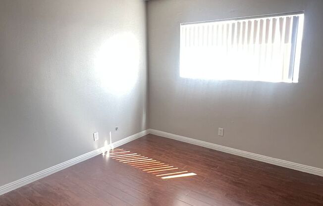 505-507 Eastmont Ave, Los Angeles