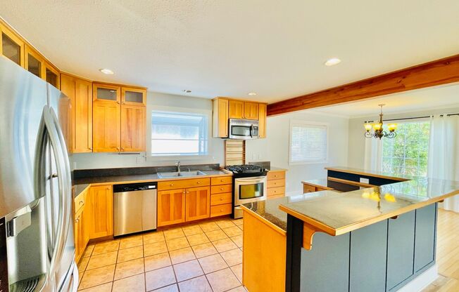 5 beds, 3.5 baths, $3,900