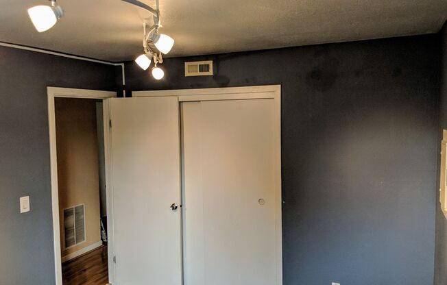 2 beds, 2 baths, $2,600, Unit Apt 303