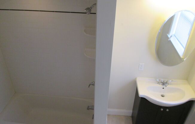 For Rent: Stylish Downtown Living at 817 Park Ave – Your Urban Oasis Awaits!