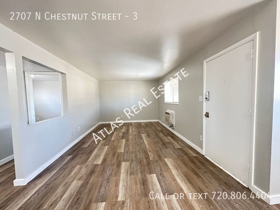 2707 N Chestnut St