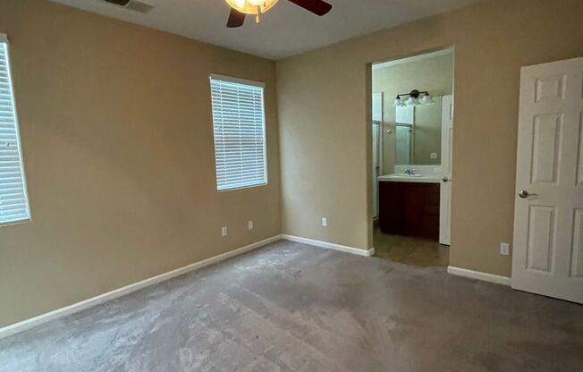 3 beds, 2.5 baths, $2,200