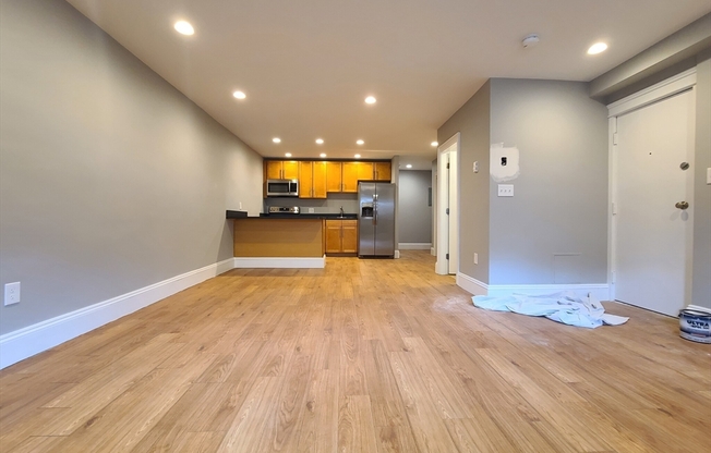 1 bed, 1 bath, 675 sqft, $2,400, Unit 2C