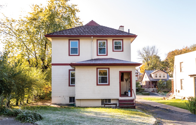 184 MDW AVE