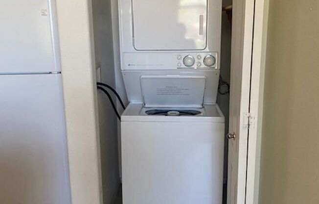 2 beds, 2 baths, $1,795, Unit UNIT 3813