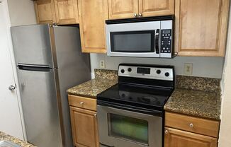 1 bedroom 1 bath washer and dryer include