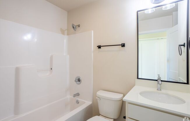 2 beds, 2.5 baths, 1,160 sqft, $1,650, Unit 3227 NW Chapel LN