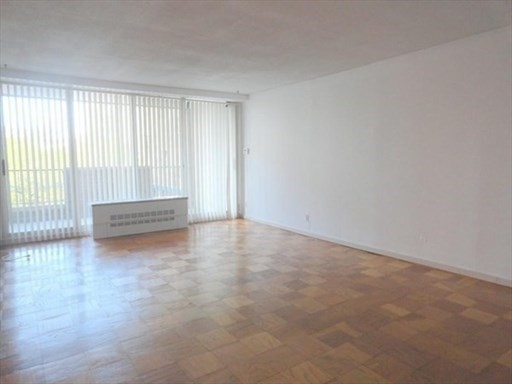 1 bed, 1 bath, 870 sqft, $2,800, Unit 307