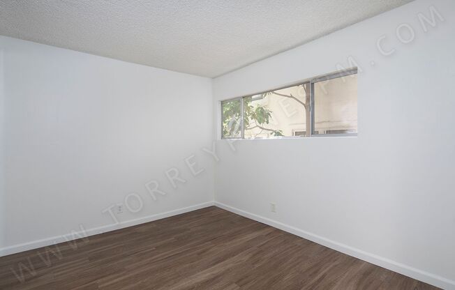 *OPEN HOUSE: 9/6 4-5PM* Old Town 1BR with Parking and Views!