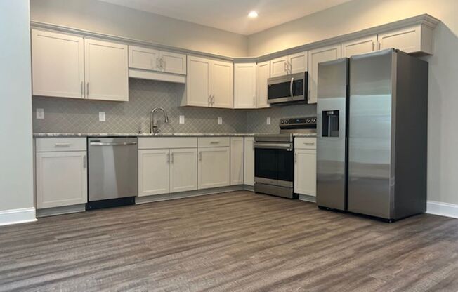 2 beds, 2.5 baths, 1,136 sqft, $1,295, Unit 405 Shelby St- D