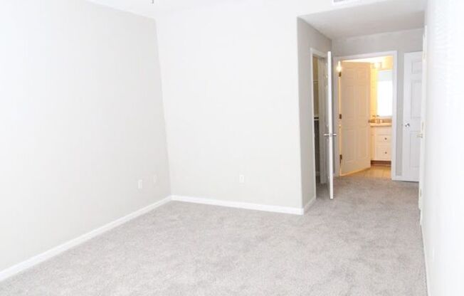 3 beds, 2 baths, $2,495, Unit Apt 104