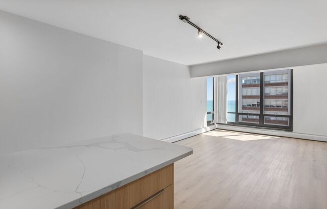 1 bed, 1.5 baths, 667 sqft, $2,400, Unit 10F
