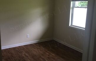 2 beds, 1 bath, $695, Unit 221