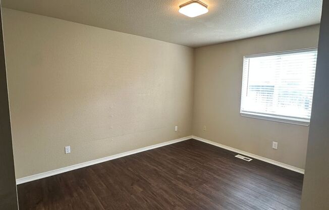 Pasadena Ln. - 4702