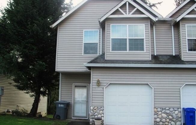 3 beds, 2.5 baths, $2,395