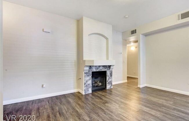 2 beds, 2 baths, $1,600, Unit #1059