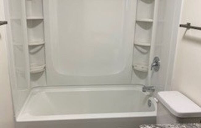 3 beds, 3 baths, 1,212 sqft, $1,685, Unit 227203