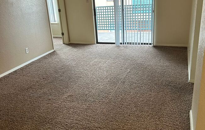 2 beds, 2 baths, 957 sqft, $1,015, Unit 31