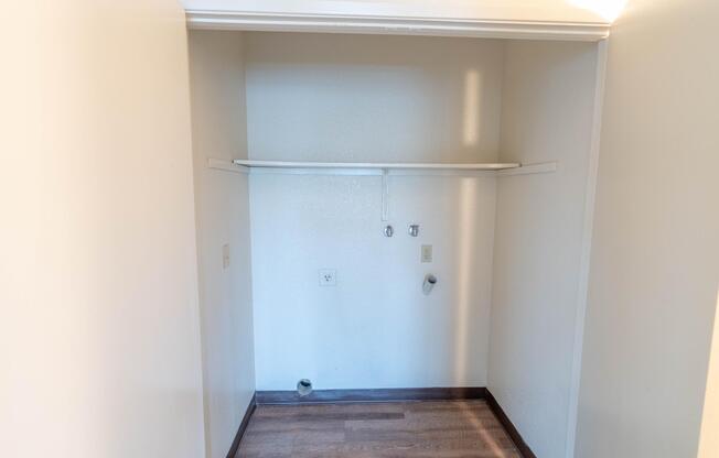 2 beds, 2 baths, 945 sqft, $1,595