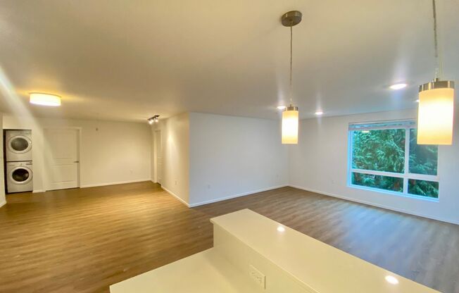 2 beds, 2 baths, 900 sqft, $2,995, Unit 2403-A