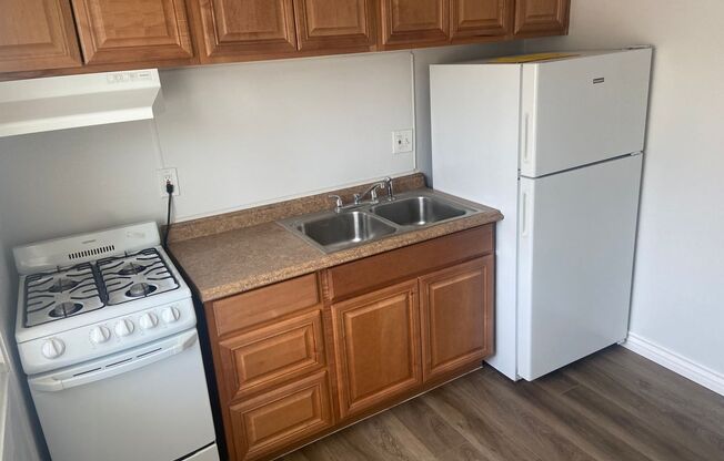 Studio, 1 bath, 392 sqft, $1,400, Unit 838 #08