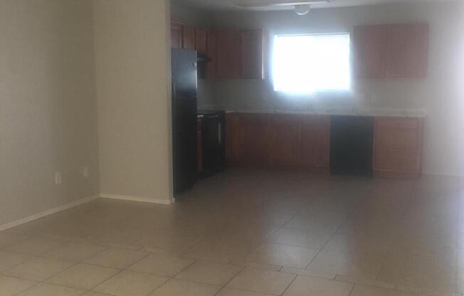 2 Bedroom 1.5 Bath  Move in Ready in North Central Phoenix.