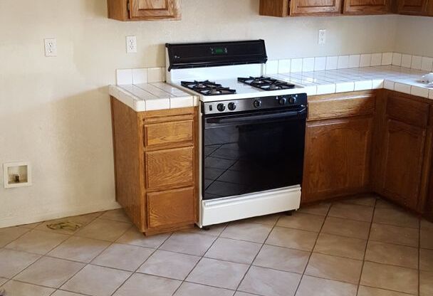 3 beds, 2 baths, $1,800