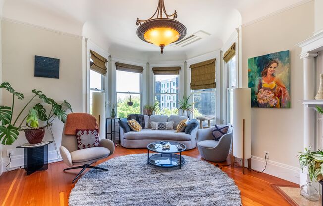 Elegant 4BR/2BA Full Floor Luxury Flat! Laundry! PROGRESSIVE
