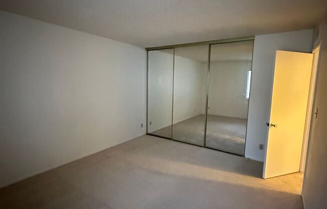 3 beds, 2.5 baths, $3,600, Unit UNIT 3