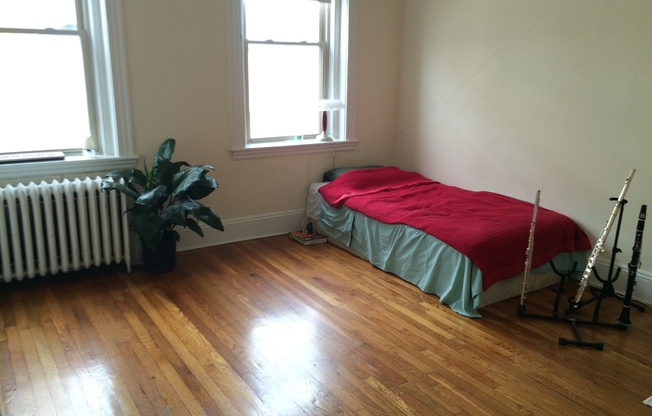 1 bed, 1 bath, 605 sqft, $2,450, Unit 02-055