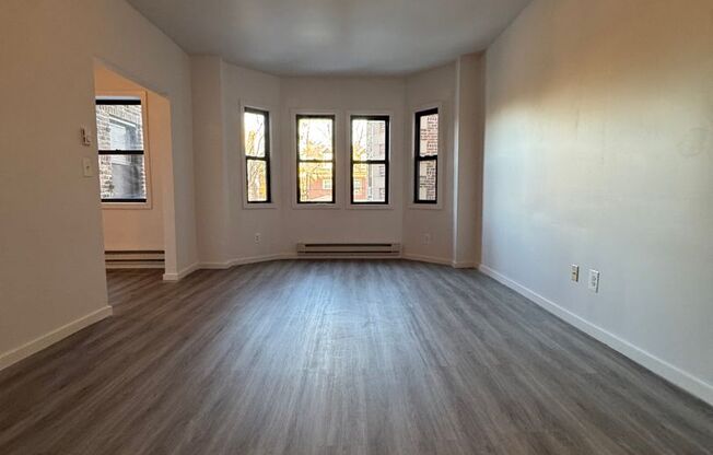 1 bed, 1 bath, $1,150, Unit 4F