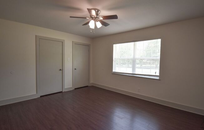 3 beds, 2 baths, $2,095