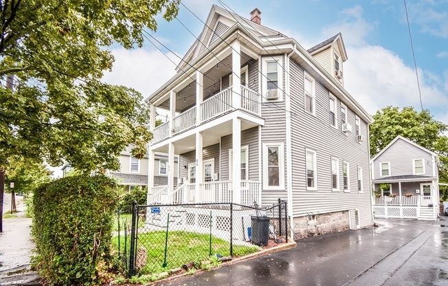 86 EDWARDS ST