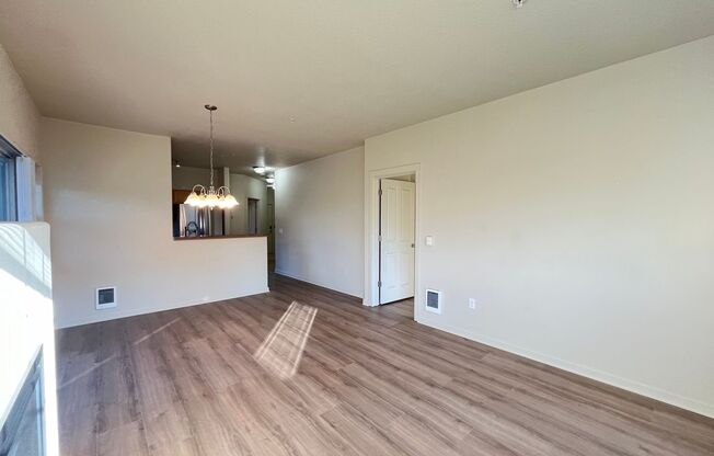 2 beds, 2 baths, $2,149, Unit #202