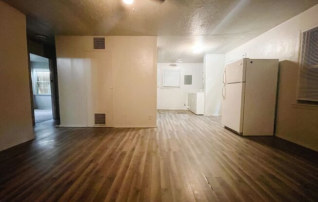 2 Bed 1 Bath - Close to Downtown