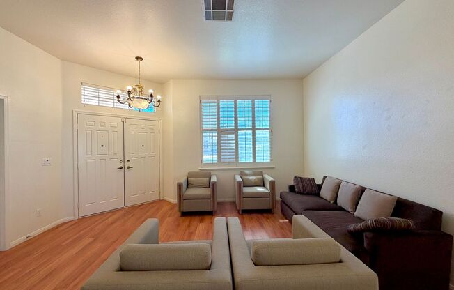 4 beds, 2.5 baths, $2,350